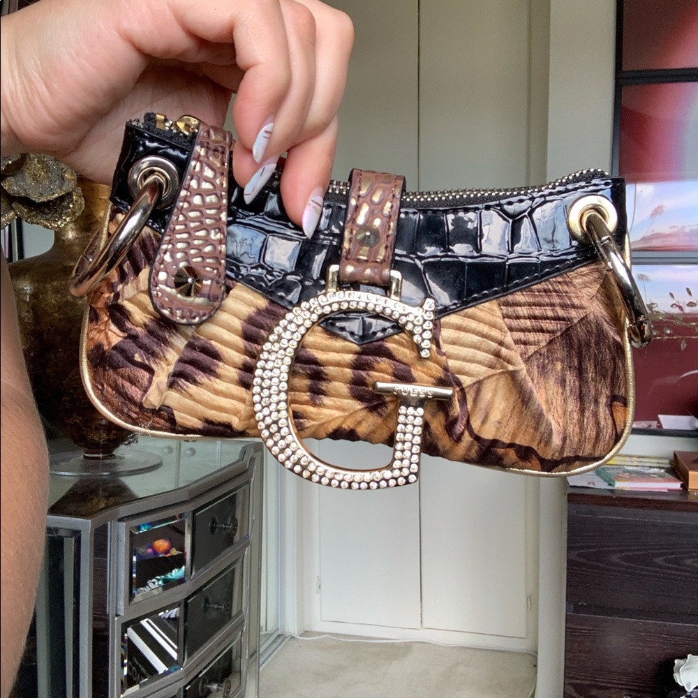Retro GUESS leopard clutch